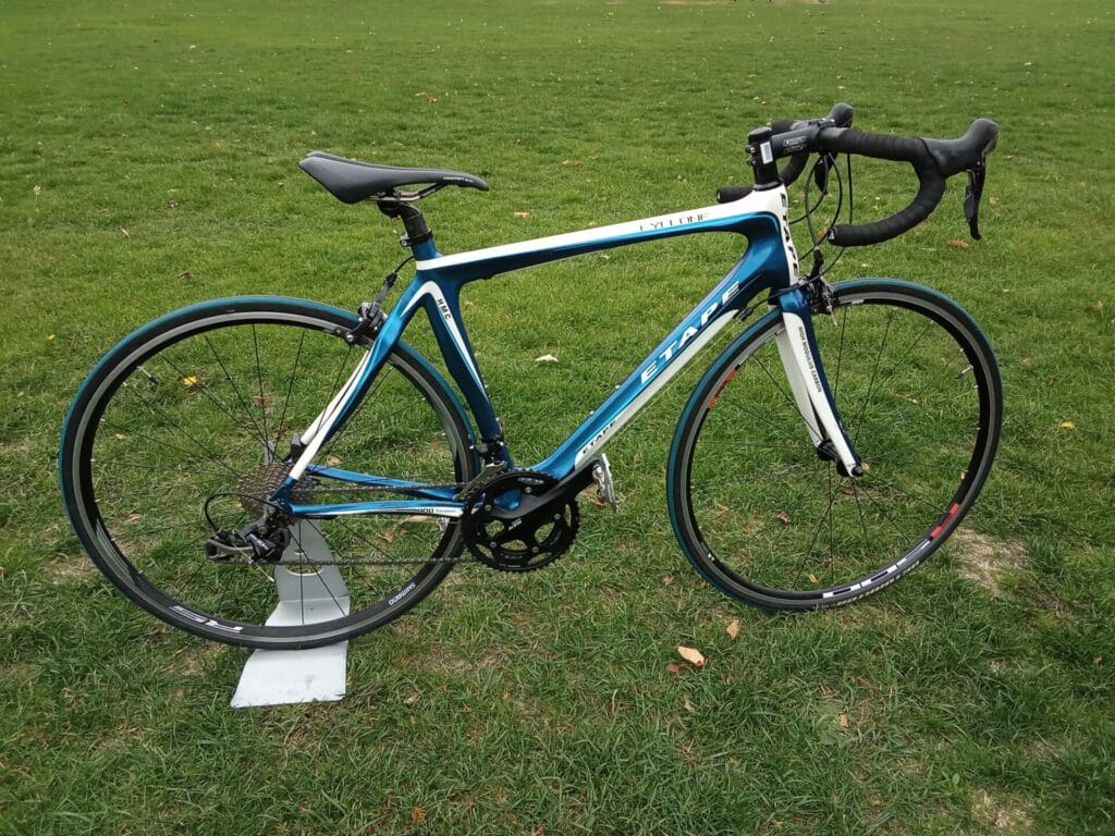 etape cyclone, 53.5cm frame, 700c wheel, 2 x 10 gears, blue white