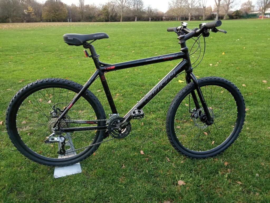 carrera subway, 20 frame, 26 wheel, 3 x 8 gears, black