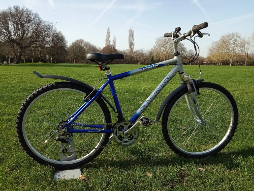 falcon equator, 17.5 frame, 26 wheel, 3 x 6 gears, blue & silver