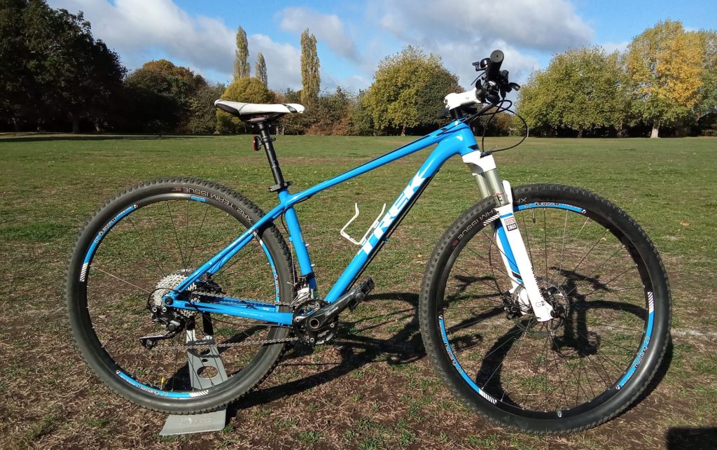 trek superfly 7 blue. 29w; 17.5f, (16.5 actual); 175crank